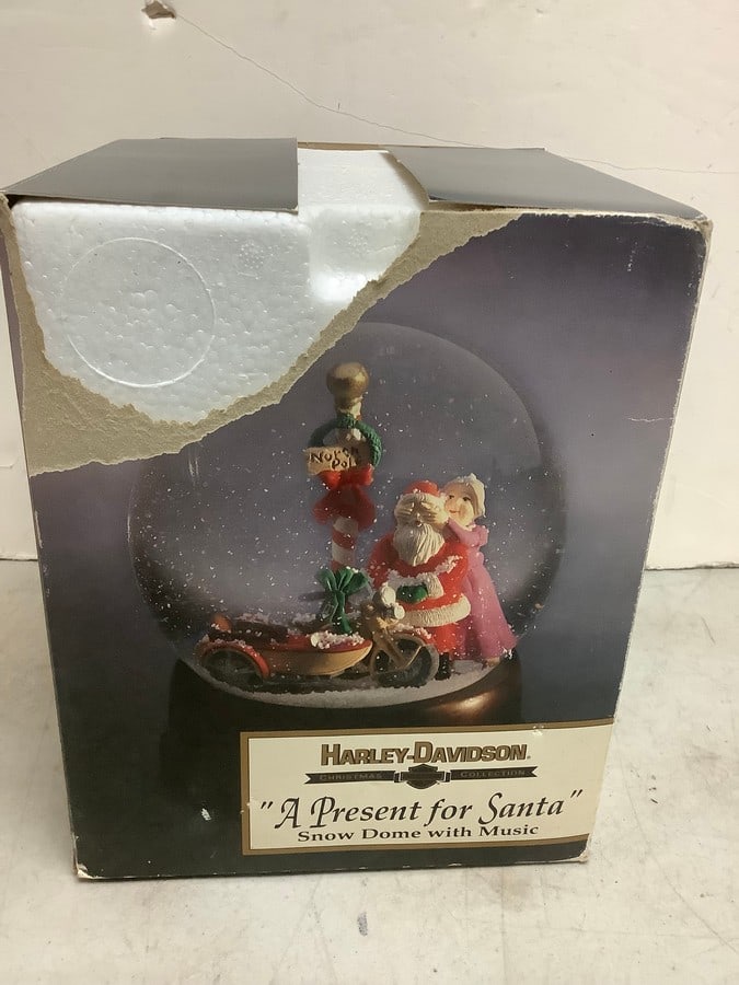 Harley Davidson "A Present or Santa" snow dome with music: Harley Davidson "A Present or Santa" snow dome with music