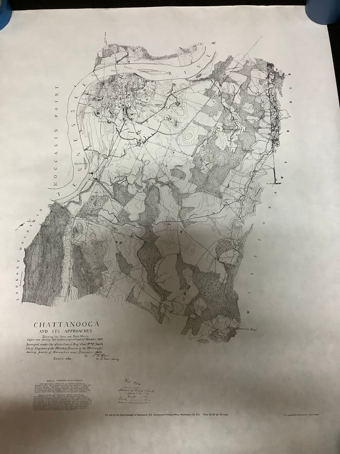 Vintage Chatanooga and its approaches map(24in.x30in.): Vintage Chatanooga and its approaches map(24in.x30in.)