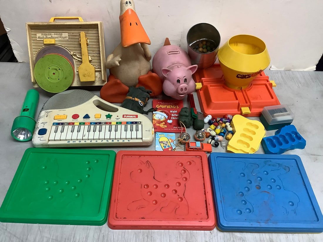 Vintage Toys, Cats Eye Game, Mighty Beanz, and more (Playskool, Marx Toys, and more) Tallest - (1 of 1)