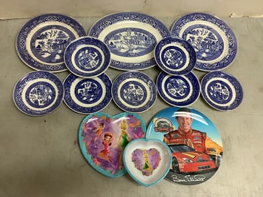 Homer Laughlin Plates and Decorative Plastic Plates (Largest - 11.75in)