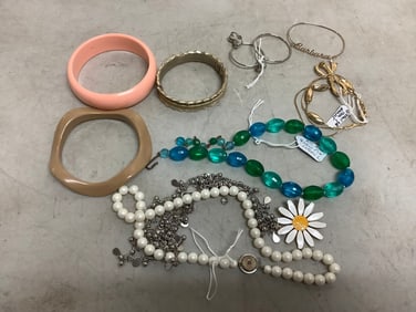 Vintage Lot of Costume Jewelry (Bracelets and Necklaces)