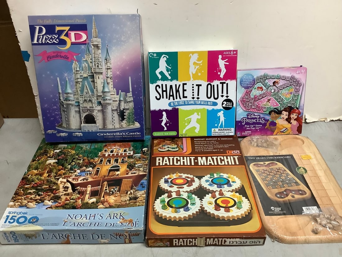Board games and puzzles(Shake it Out, Disney Princess pop up game, and more): Board games and puzzles(Shake it Out, Disney Princess pop up game, and more)