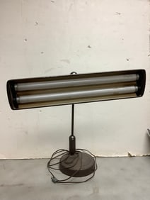 Vintage Lamp (Fully Extended - 33.5in)