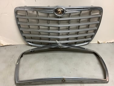 Chrysler/Mercedes Benz Grills (Longest - 28.5in)