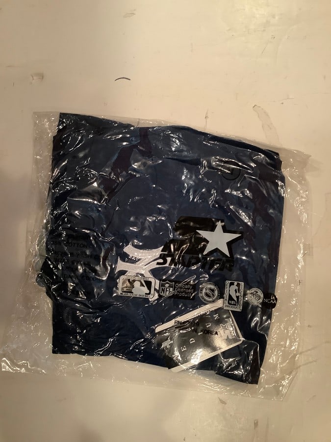 Vintage New York Yankees Starter shorts(Medium,new with tag) (1 of 1)