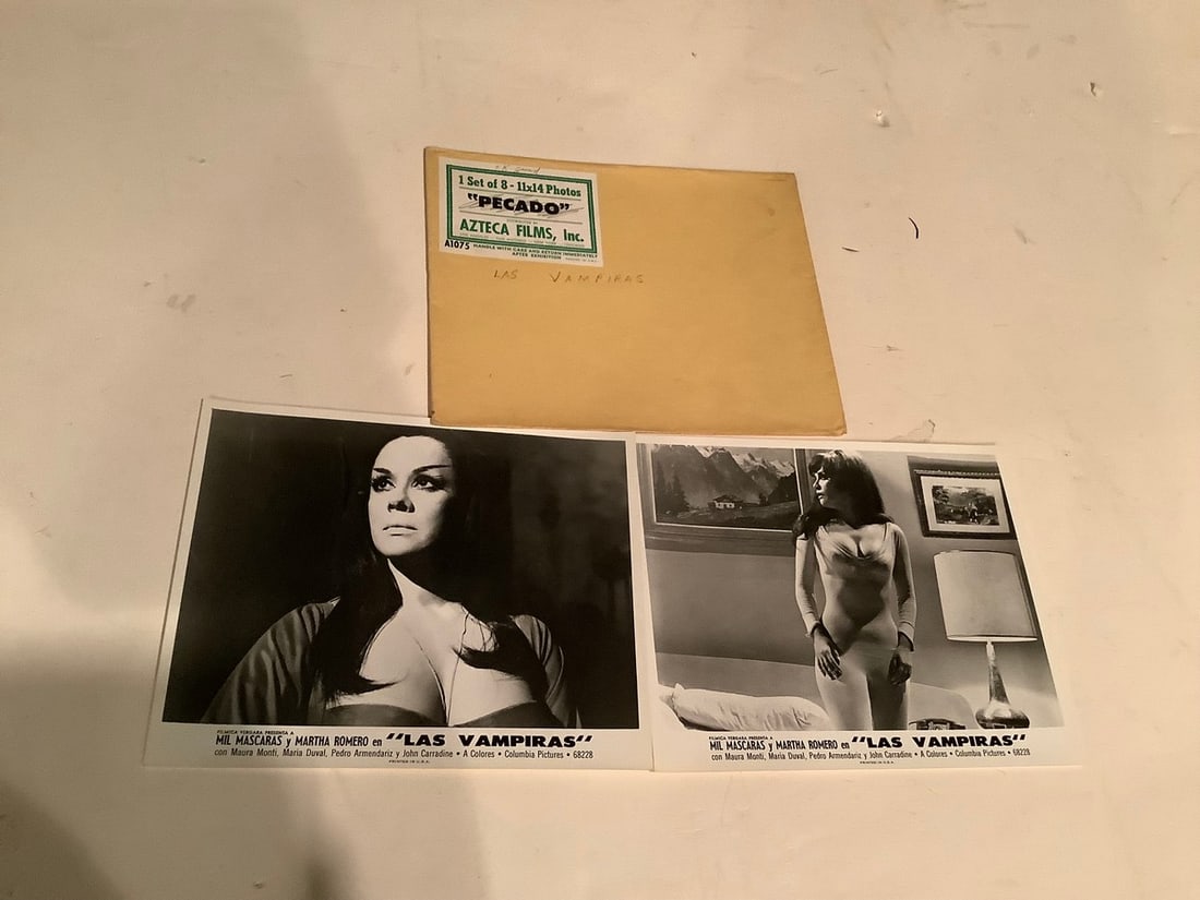 Vintage Las Vampiras black and white movie prints-set of 2(8in.x10in. photos): Vintage Las Vampiras black and white movie prints-set of 2(8in.x10in. photos)
