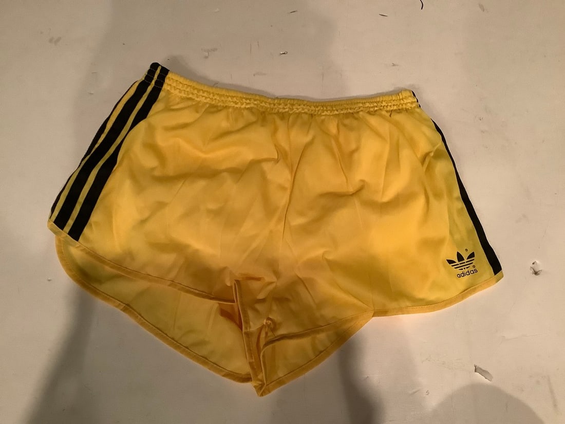 Vintage Adidas mens shorts(L-36-38, with tag): Vintage Adidas mens shorts(L-36-38, with tag)