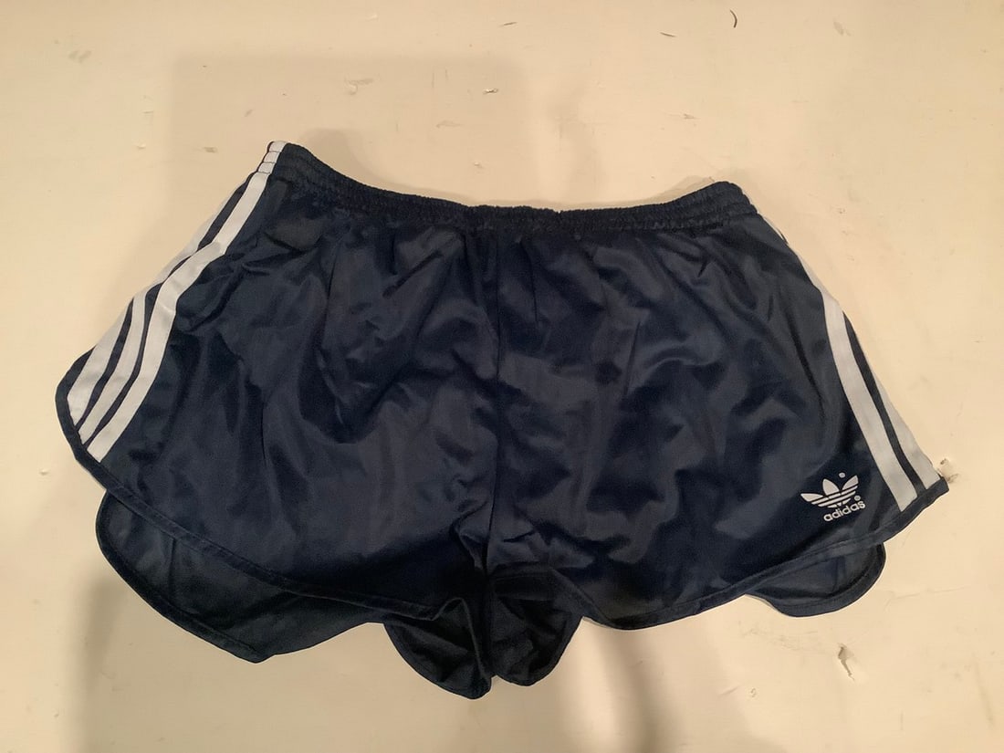 Vintage Adidas Comforlon shorts(L-36-38): Vintage Adidas Comforlon shorts(L-36-38)