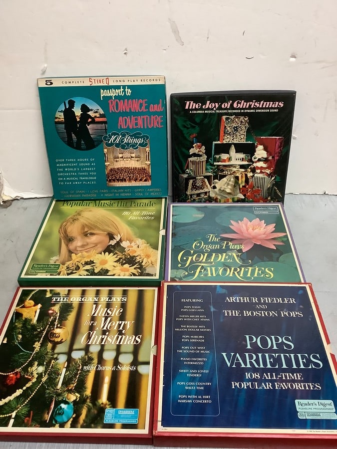 Vintage records(The Joy of Christmas, The Organ Plays Golden Favorites, Pops Varieties, and more): Vintage records(The Joy of Christmas, The Organ Plays Golden Favorites, Pops Varieties, and more)