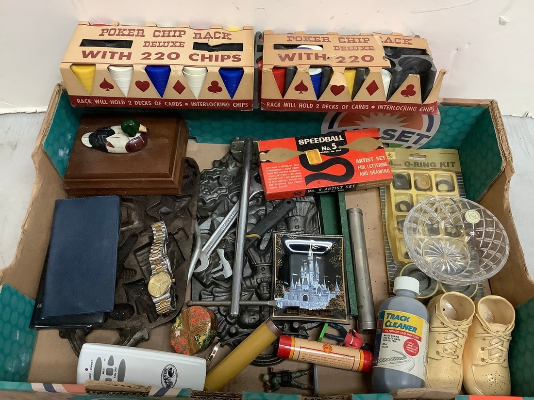 Poker Chip Rack sets, Walt Disney World trinket plate, small wooden duck organizer, and more (1 of 1)