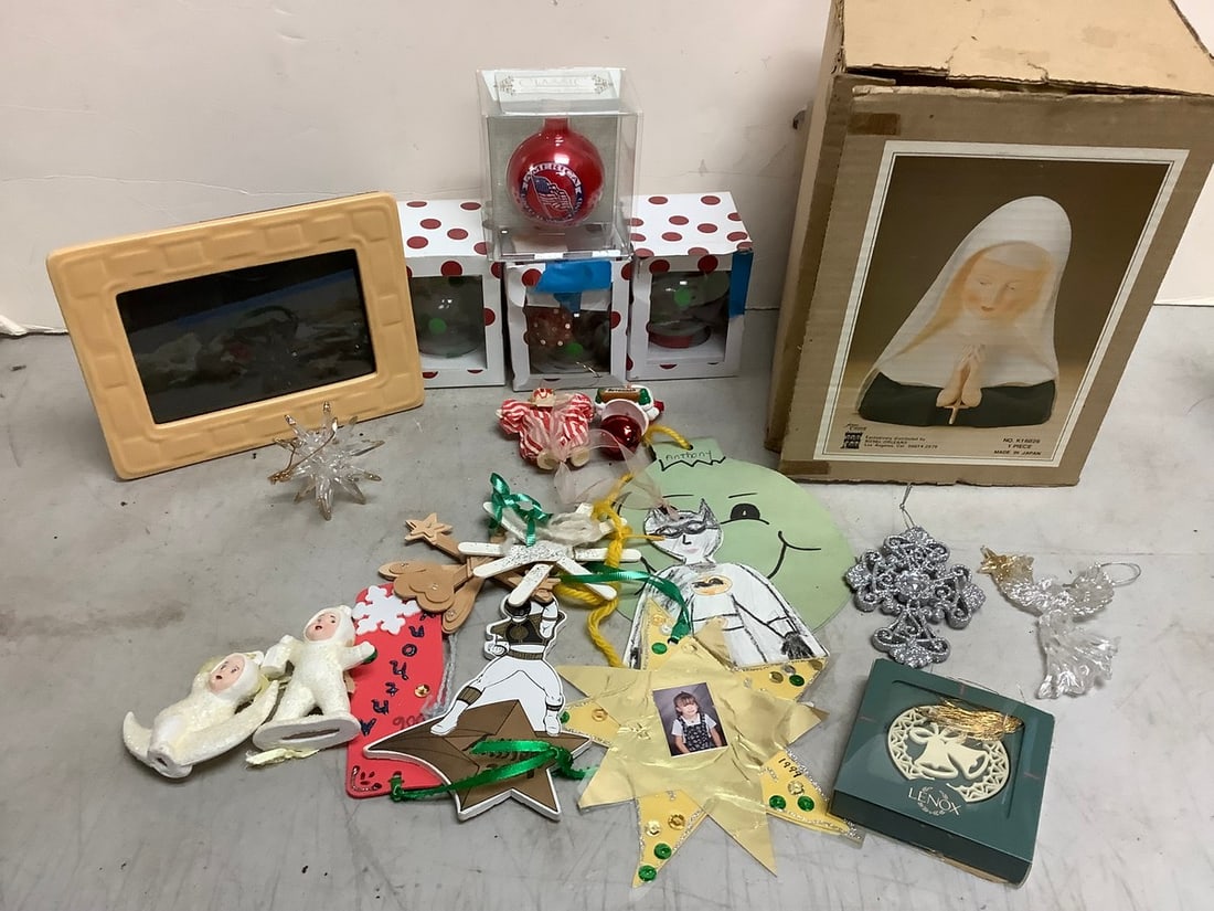 ORNAMENTS lenox and more, ROYAL ORLEANS praying figure, longaberger picture frame 4x6: ORNAMENTS lenox and more, ROYAL ORLEANS praying figure, longaberger picture frame 4x6