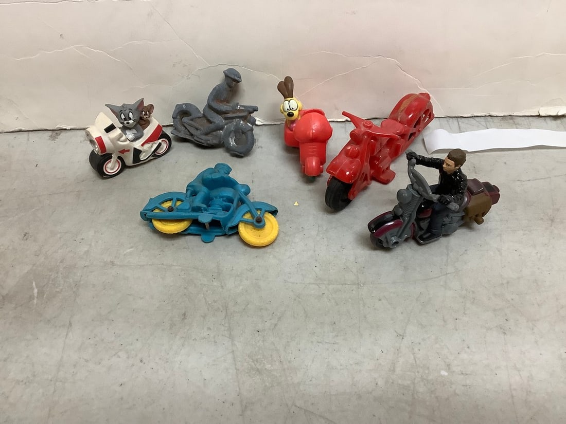 Lead and plastic motorcycles: Lead and plastic motorcycles