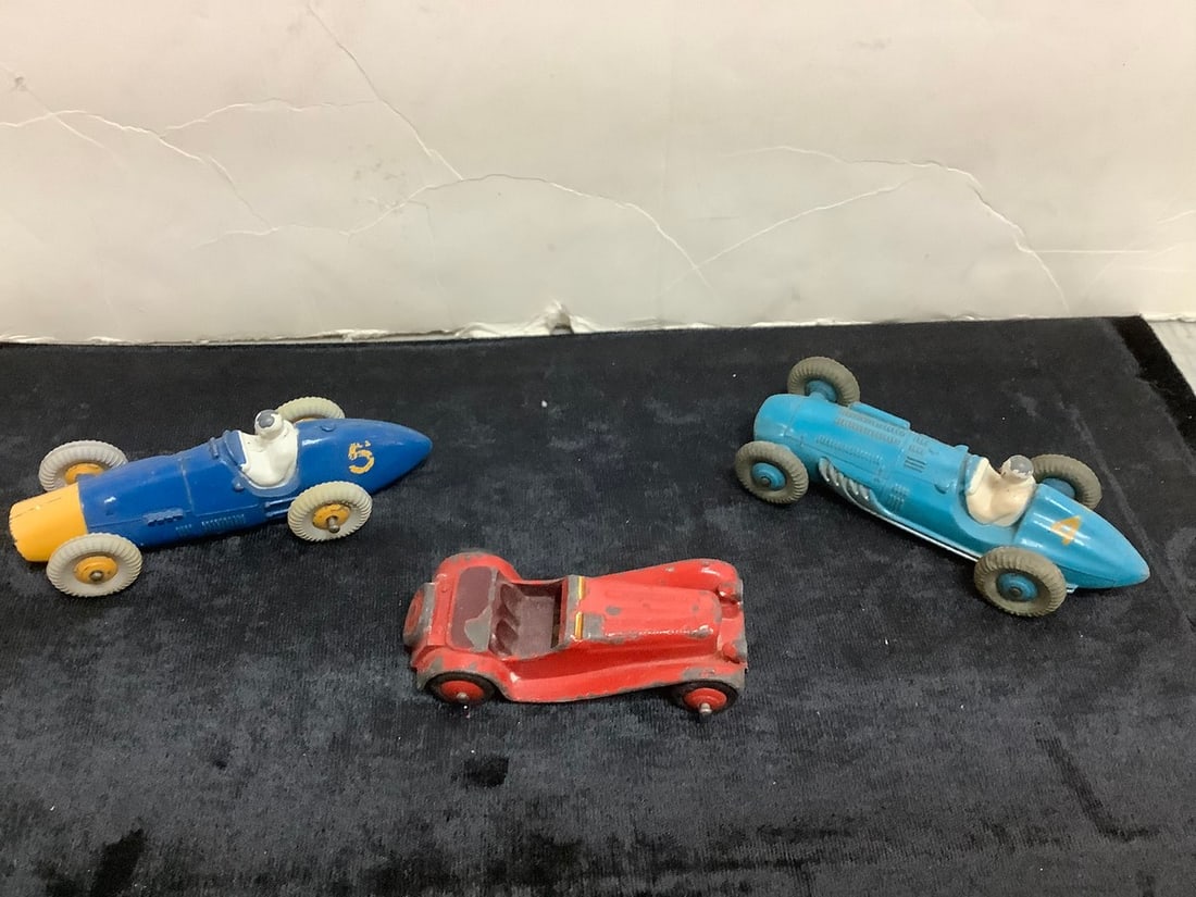 Dinky toy cars (1 of 1)