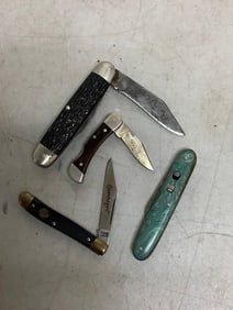 Vintage pocket knives