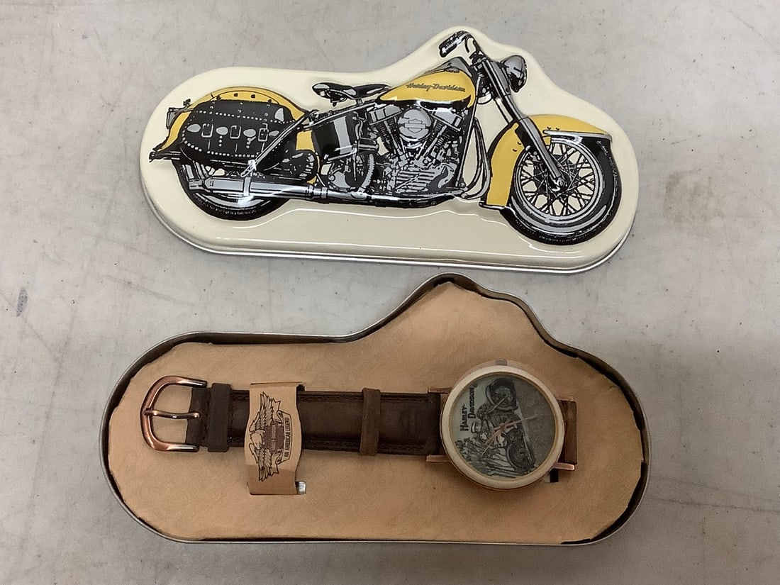 Harley Davidson collectible watch in tin: Harley Davidson collectible watch in tin