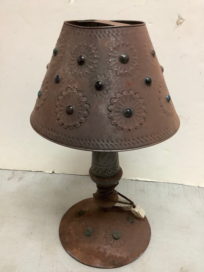 Metal lamp with cat eye marbles(16.5in.tall): Metal lamp with cat eye marbles(16.5in.tall)