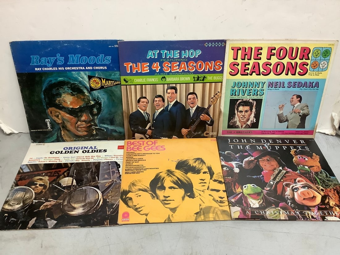 Vintage records(Bee Gees, John Denver & The Muppets, and more): Vintage records(Bee Gees, John Denver & The Muppets, and more)