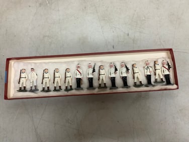 Vintage lead Russian Guards infantry soldiers(1910-14 about 2.5in.tallest)