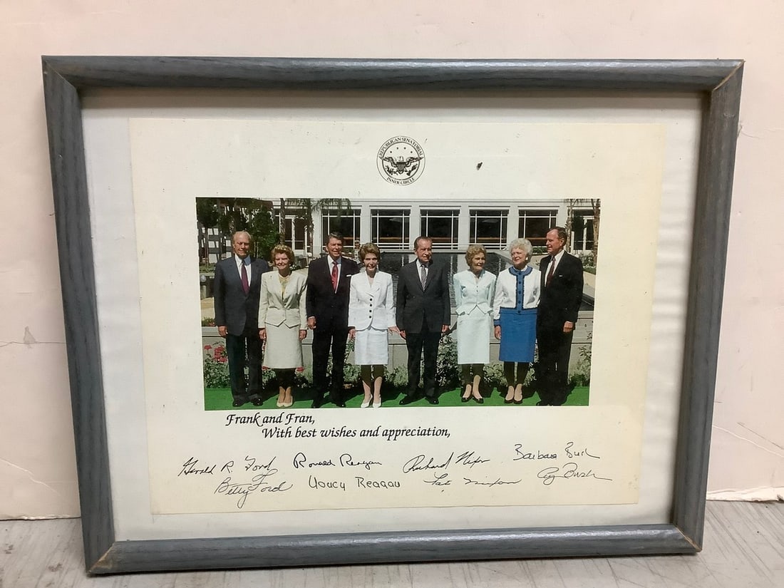 Framed Republican Senatorial Inner Circle Photograph with Signatures (10.75inx13.75in) (1 of 1)