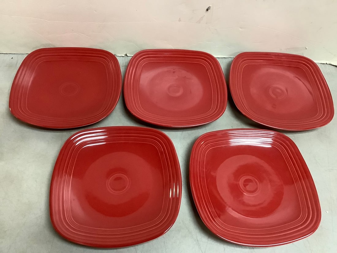 5 Vintage Fiesta Homer laughlin Red Dinner Plates *NEW* (10.75inx10.75in): 5 Vintage Fiesta Homer laughlin Red Dinner Plates *NEW* (10.75inx10.75in)