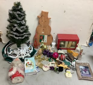 1984 Rabbit Ceramic, Glass Vase/Cups/Pitcher and more (Tallest - 9.5in)