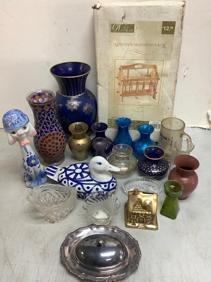 Wooden Magazine Rack, Various Vases (Tallest - 11in), Ceramic Statues, and more: Wooden Magazine Rack, Various Vases (Tallest - 11in), Ceramic Statues, and more