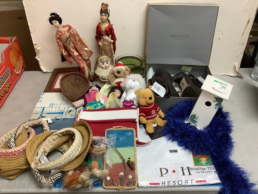 Louise El Cie boots(8.5M), oriental figures(tallest 15.5in.), wicker visor hats, and more: Louise El Cie boots(8.5M), oriental figures(tallest 15.5in.), wicker visor hats, and more