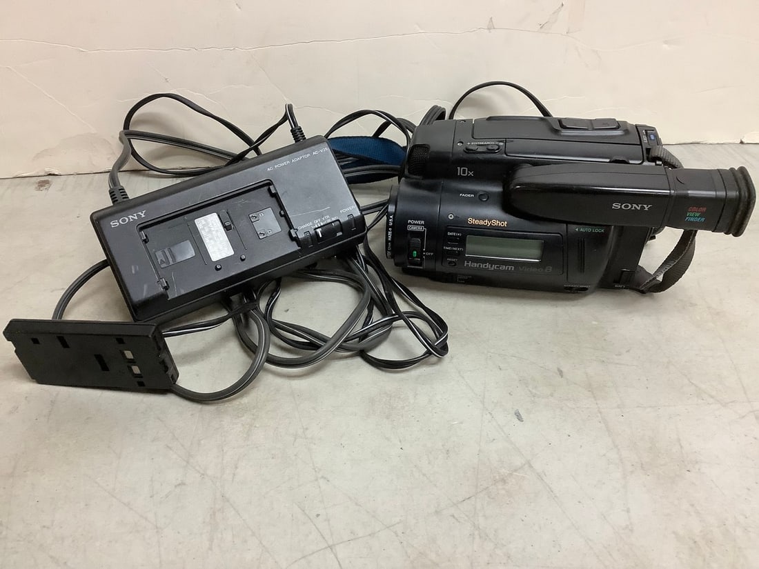 Sony Video Camera with Charger (1 of 1)