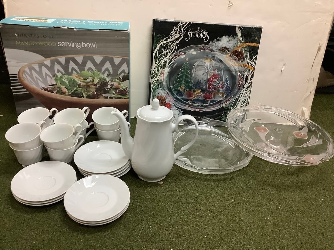 Mango Wood Serving Bowl, Crystal Clears Studio Plate, Glass Serving Dishes, Sheffield (1 of 1)