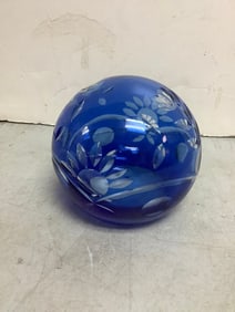Decorative glass paperweight (4.5in.tall)