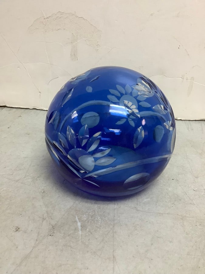 Decorative glass paperweight (4.5in.tall) (1 of 1)