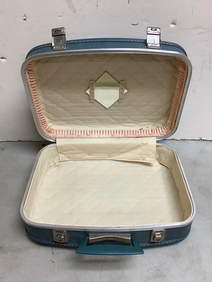 Train travel case(17in.x12.5in.x6in.) (1 of 1)