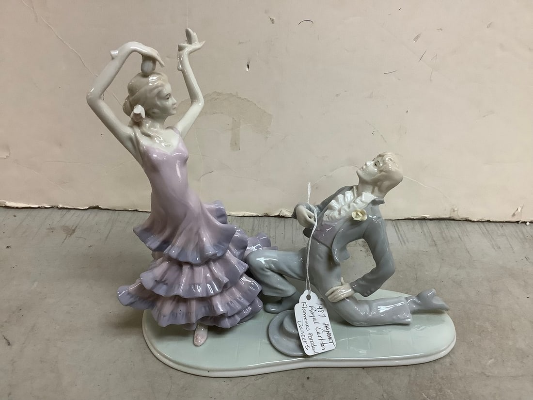 1987 Arnart Royal Carlton Flamenco Porcelain dancers statue(8in.tall): 1987 Arnart Royal Carlton Flamenco Porcelain dancers statue(8in.tall)
