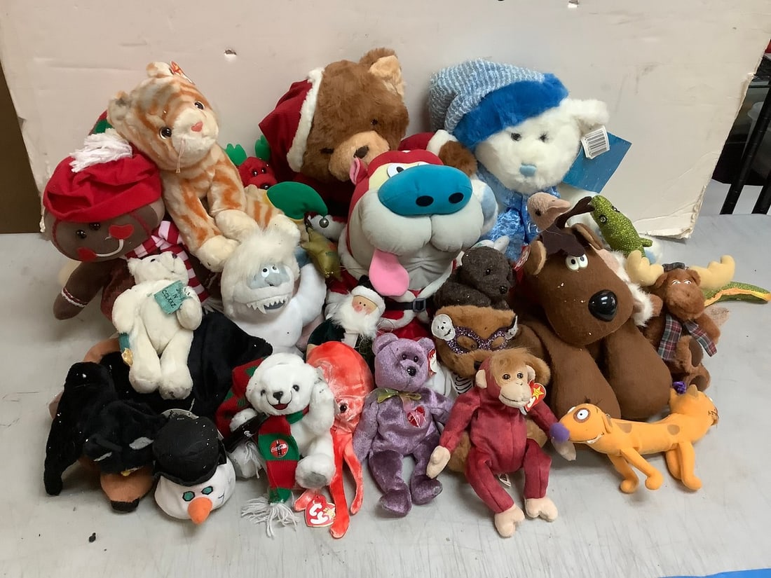 Vintage Dolls (Beanie Babies, Stuffins, Silly Slammers, etc): Vintage Dolls (Beanie Babies, Stuffins, Silly Slammers, etc)