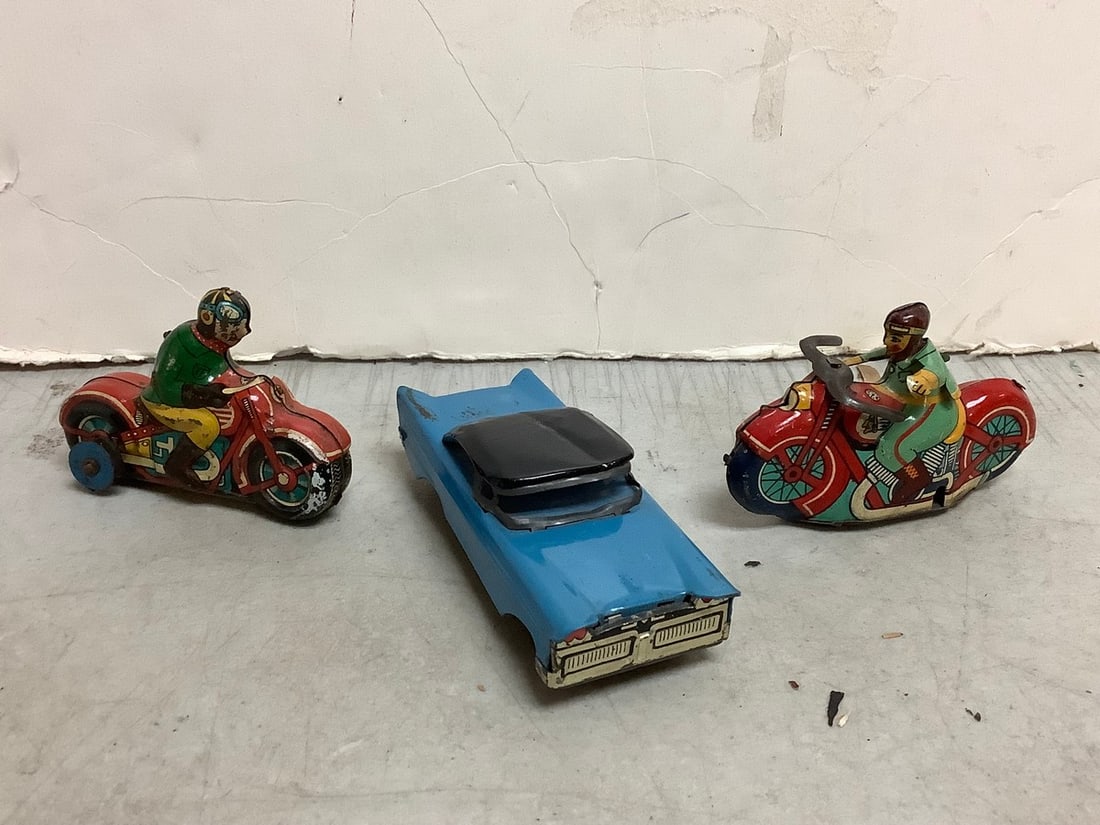 Vintage tin friction wind up toys: Vintage tin friction wind up toys