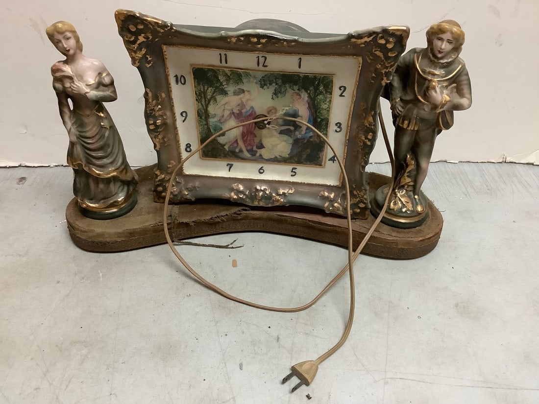 Early 1900's clock(11in.tall) (1 of 1)
