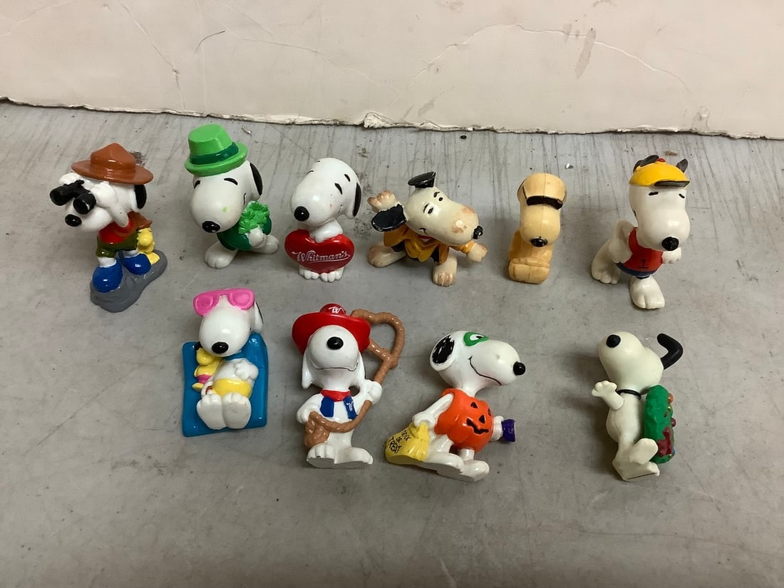 Vintage Snoopy figures: Vintage Snoopy figures