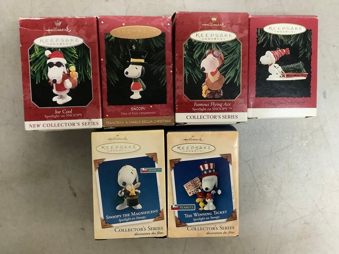 Various Hallmark Peanuts Ornaments (1 of 1)