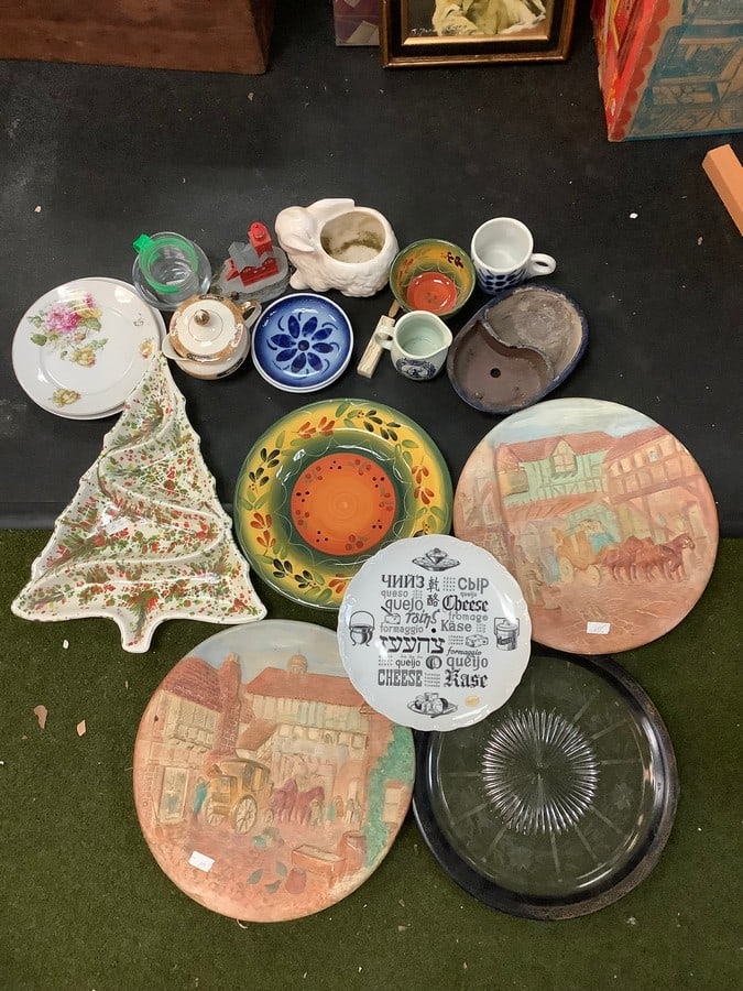 Decorative Ceramic/Glass Plates, Pitchers, Ceramic Bunny Planter and more (Tallest - 5.25in) (1 of 1)