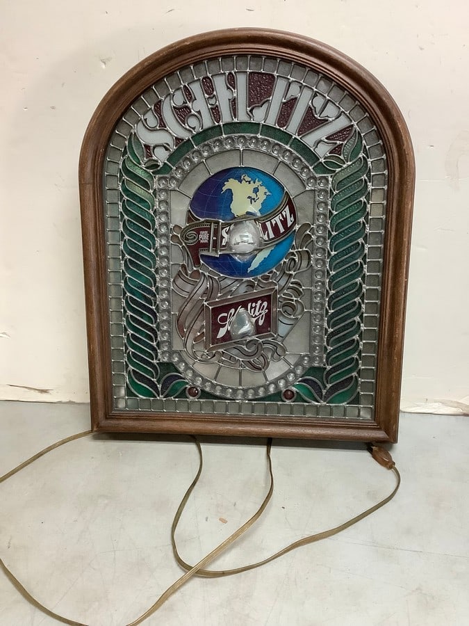 Vintage Schlitz beer light up sign(21in.x25.5in.) (1 of 1)