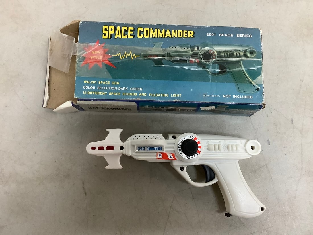 Space Commander gun with box: Space Commander gun with box