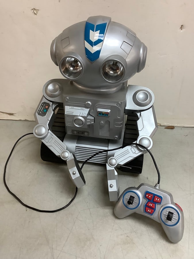 Electronic robot with remote(15.5in.tall) (1 of 1)