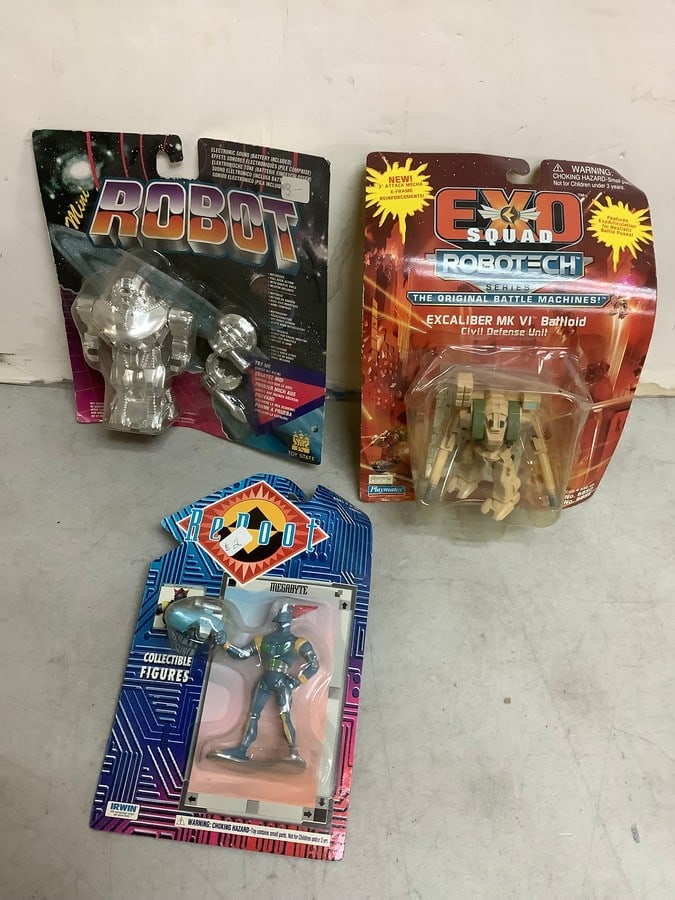 Various robot action figures(mini robot, robotech, ReBoot-new in box) (1 of 1)