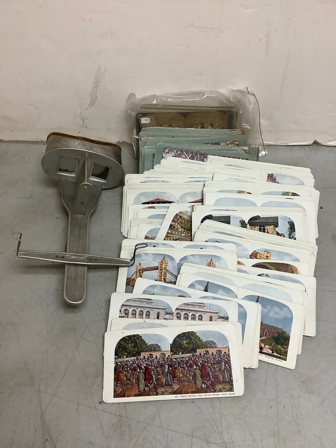 Antique photograph stereograph display viewer and photographic slides: Antique photograph stereograph display viewer and photographic slides