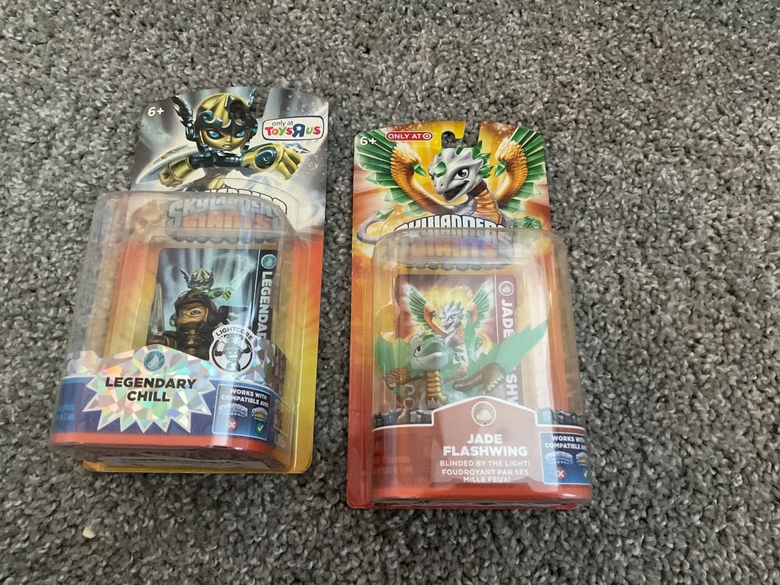 lot of 2 skylander giants new in the package (1 of 1)