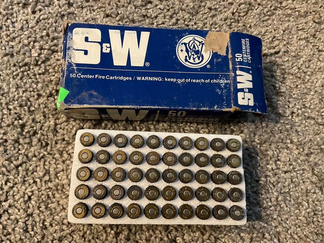 Smith and Wesson 9MM 90 GR Jacketed Hollow Point 50 Cartidges S9 90JHP (1 of 1)
