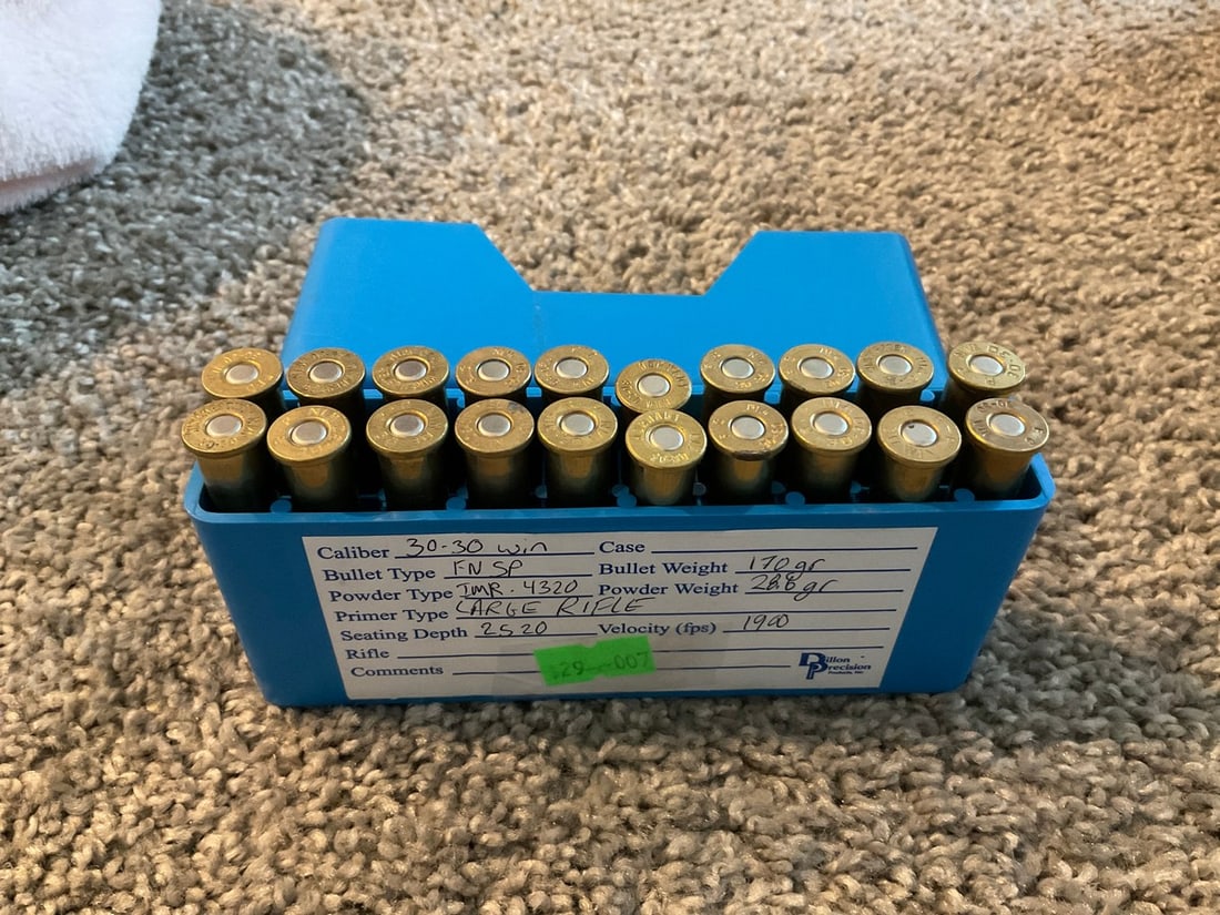Lot of 30-30 Winchester Large Rifle 20 Cartridges: Lot of 30-30 Winchester Large Rifle 20 Cartridges