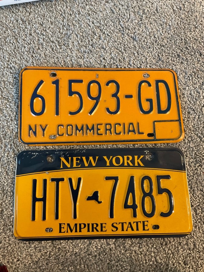 lot of 2 vintage new york licnese plates (1 of 1)