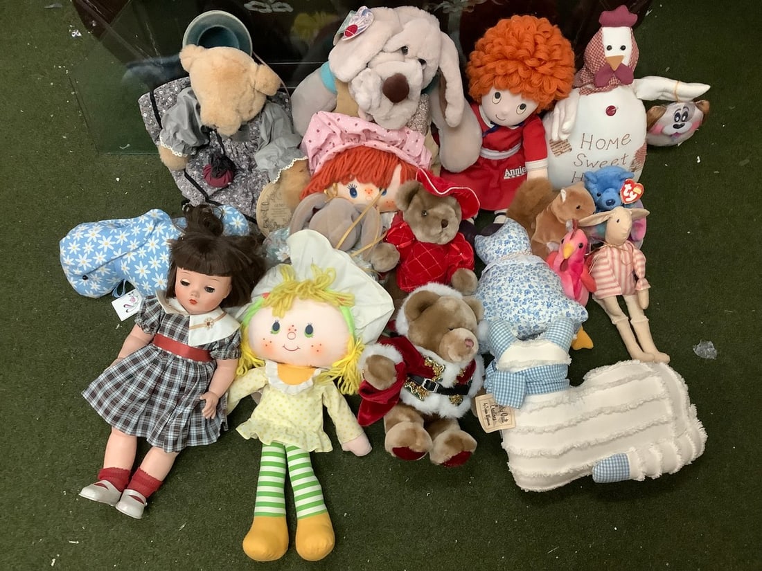Various Dolls (Country Quilt Creations, Beanie Babies, Gund, etc): Various Dolls (Country Quilt Creations, Beanie Babies, Gund, etc)