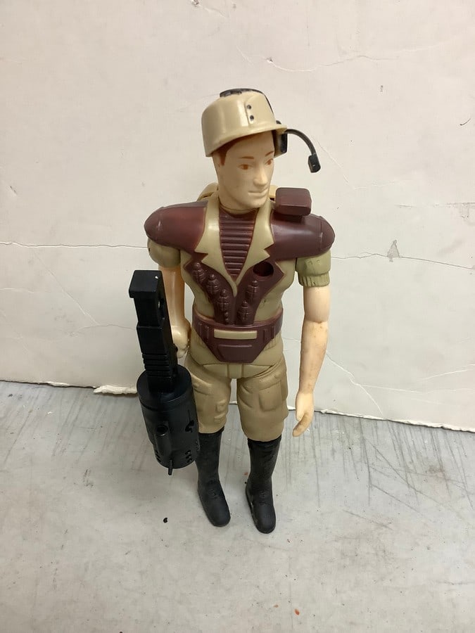 1986 J&B Pat P collectible(9in.tall): 1986 J&B Pat P collectible(9in.tall)